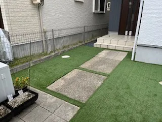 玄関アプローチ