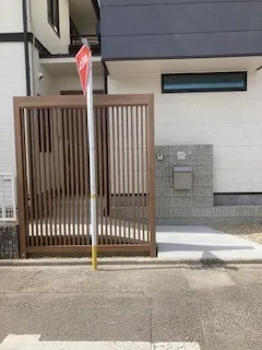 玄関アプローチ