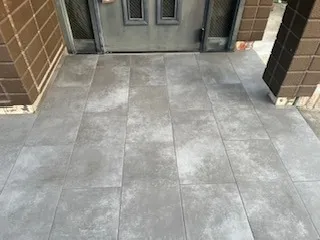 玄関アプローチ