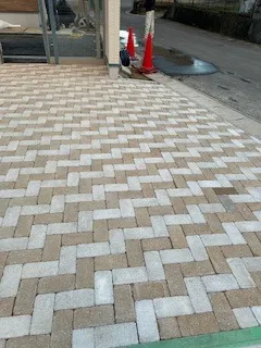 玄関アプローチ